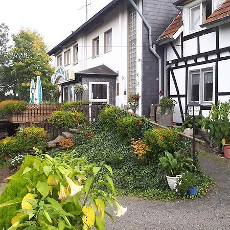 Gasthuis Landgasthof Bergische Rhon 2*